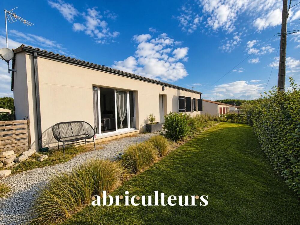 Vente Maison Maison de plain-pied avec jardin en vente à Mainxe-Gondeville (16200) Mainxe gondeville
