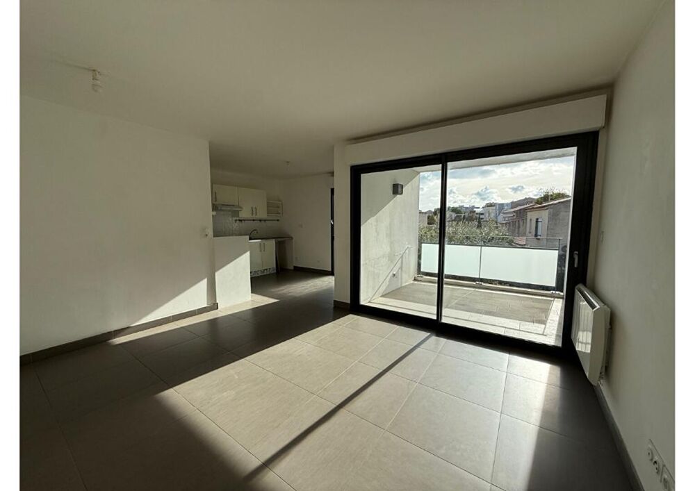Location Appartement Appartement de type 3 avec terrasse et un garage Istres