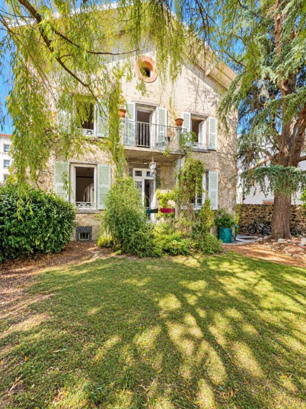 Vente Maison Maison de maître avec piscine et terrain arboré de 1 600 m² Riom