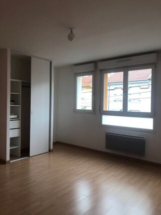  Appartement à louer 2 pièces 40 m²