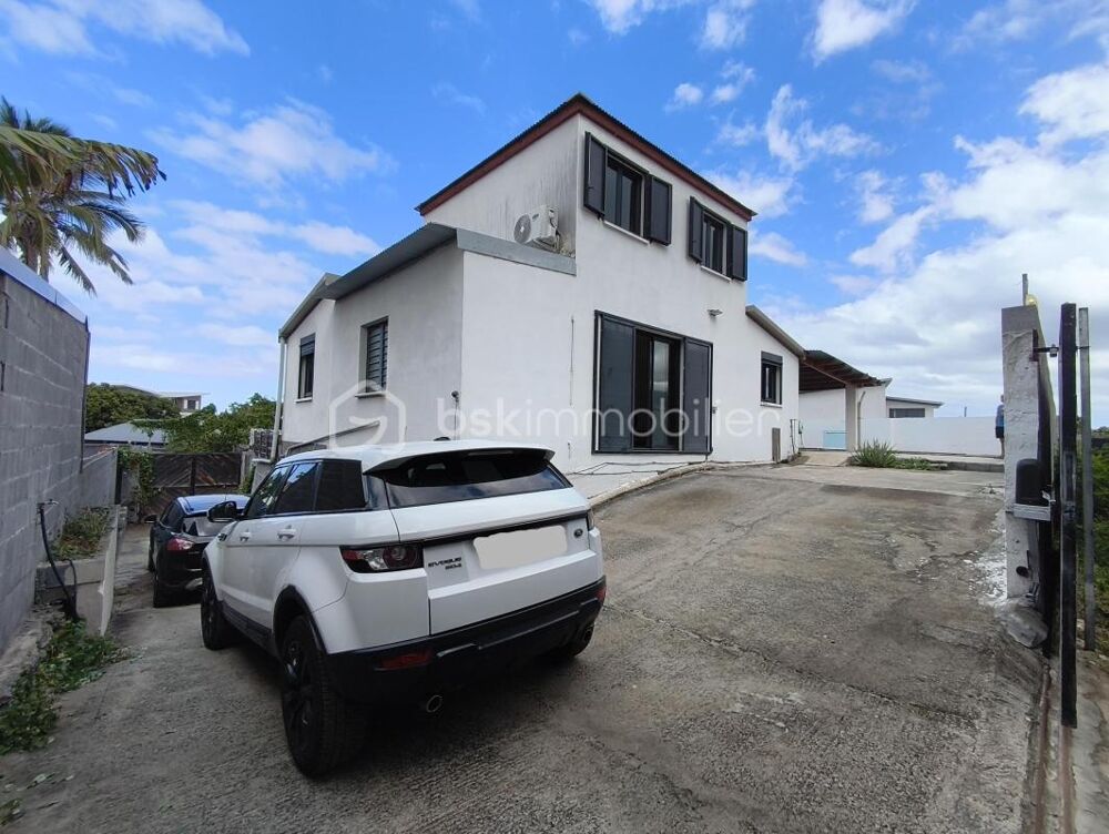 ? Maison récente avec piscine + niveau indépendant de 65 m²