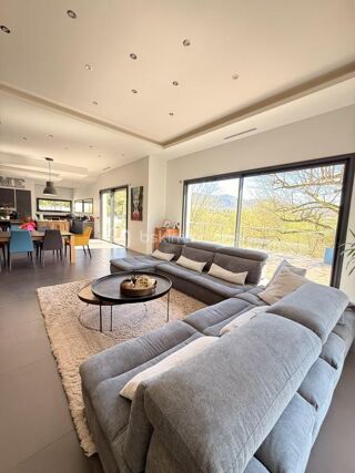  Villa à vendre 7 pièces 263 m²