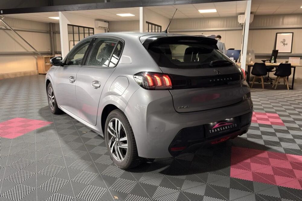 208 5 Portes 1.2 PureTech 12V S&S 100 cv Allure 2020 occasion 85190 Venansault