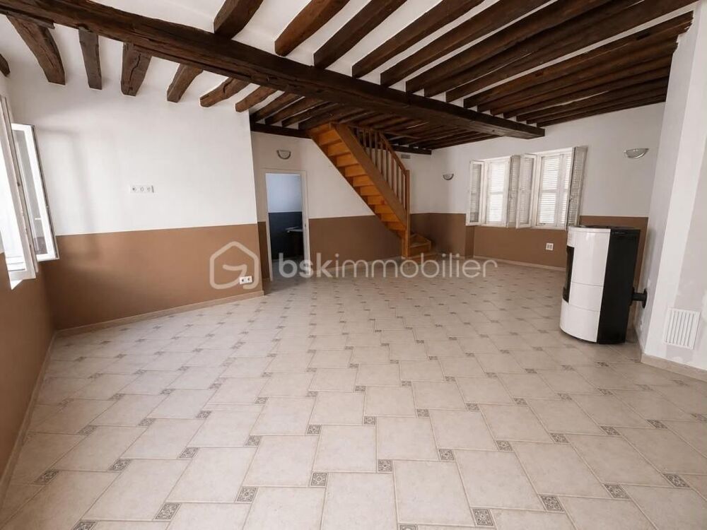 Vente Maison Maison en pierre de caractère de 190 m² avec dépendance – Boynes Boynes