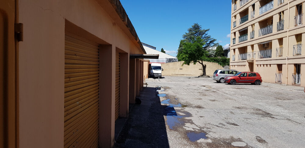 Vente Parking/Garage Parking / box Avignon 16 m2 Avignon
