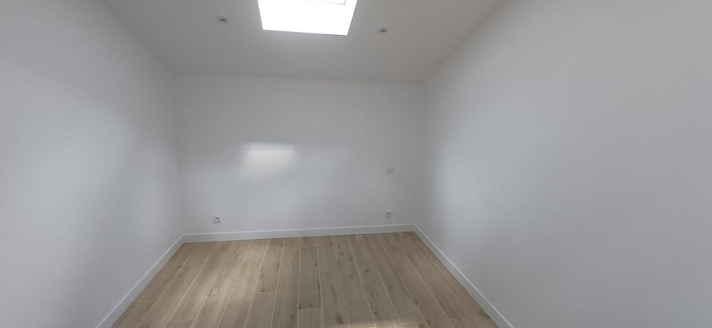Maison 3 chambres 78 m² , Entièrement rénovée. Centre de Durtal