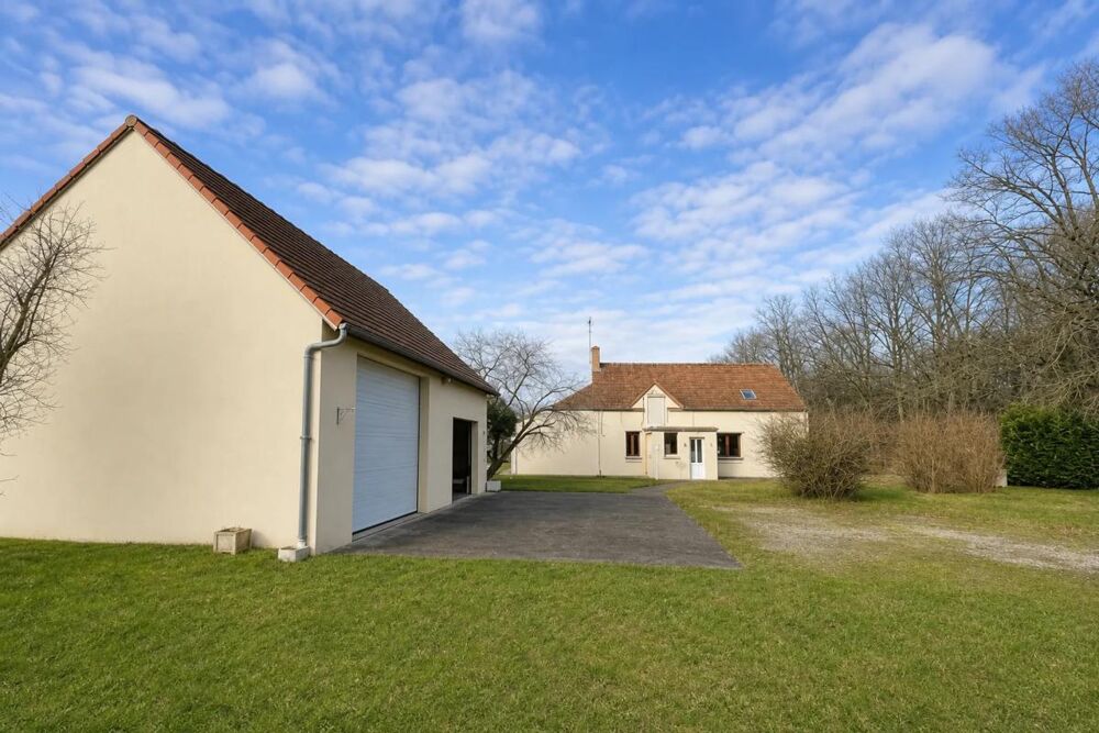 Ancienne fermette rénovée de 186 m² avec Grand Jardin à Vernoy
