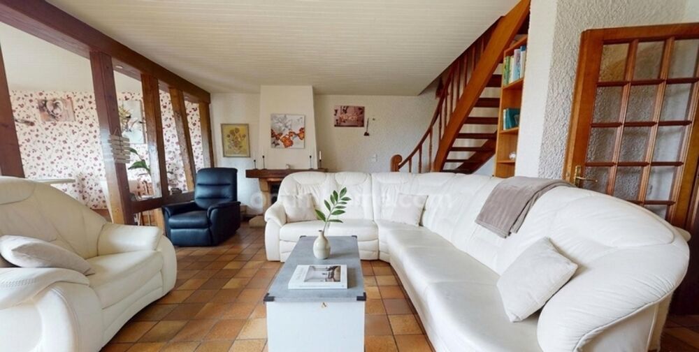 BERTRANGE - MAISON DE 155 M² AVEC 4 CHAMBRES, GARAGE ET JARDIN ! FORT POTENTIEL !
