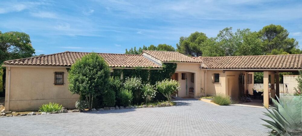 Vente Maison GRANDE VILLA DE PLAIN PIED  T5 sur 1400 m² de terrain piscinable Cuges les pins