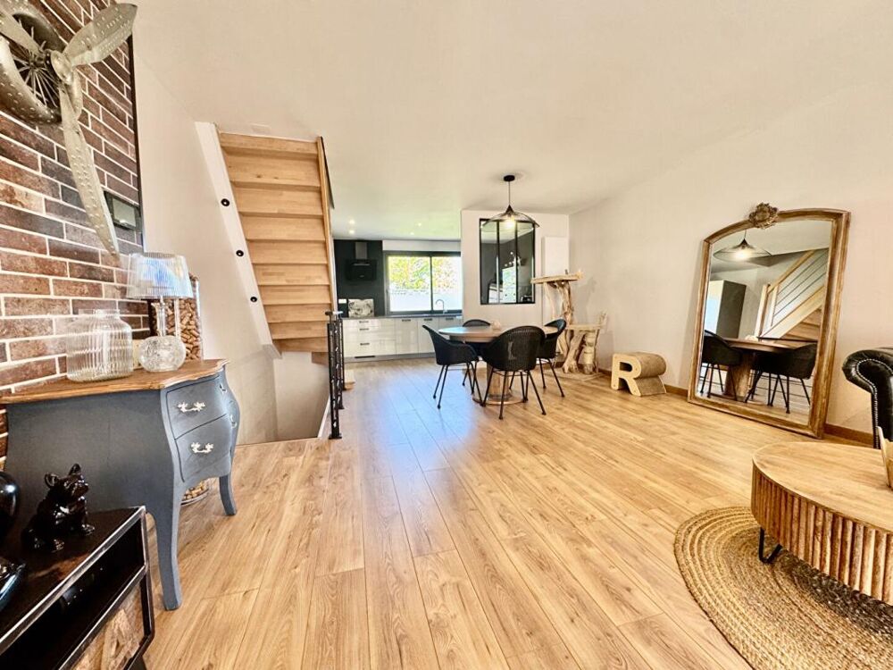Maison moderne ,125m2, 3 chambres ,2 terrasses, cour, garage Quartier HENRIVILLE AMIENS