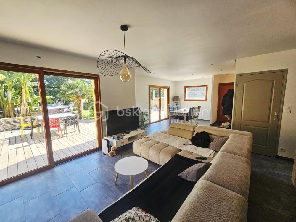 Maison contemporaine 150 m²  4 chambres, suite parentale, double garage et grand terrain aux portes de Redon