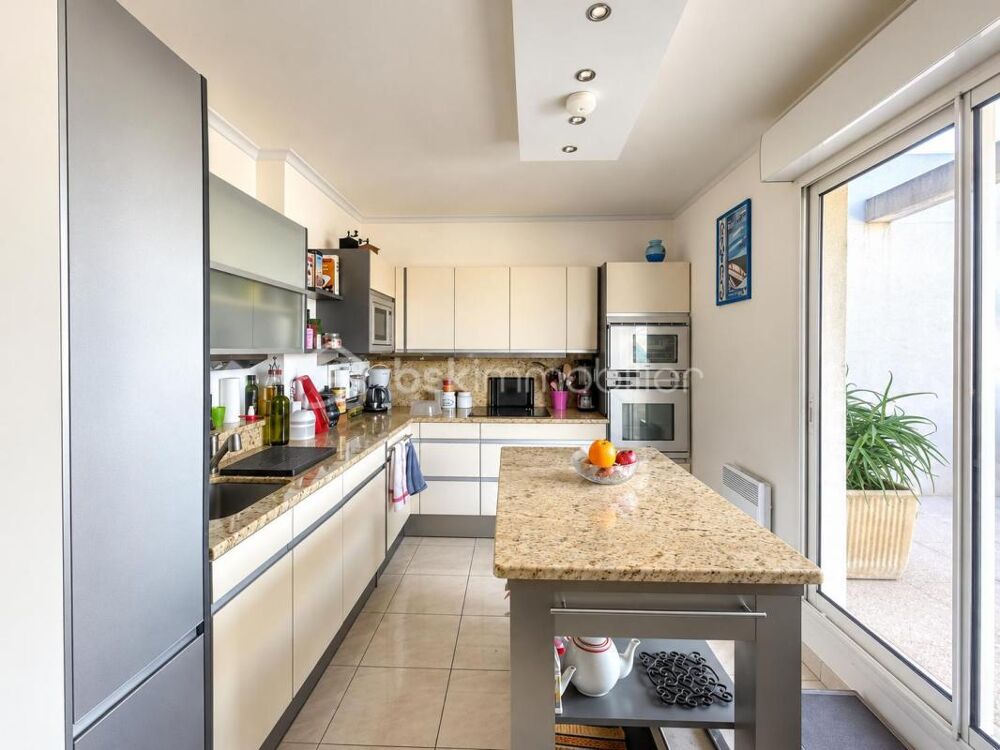 Vente Appartement Appartement T5 de 133 m² avec terrasse de 43 m² et 2 box Montpellier