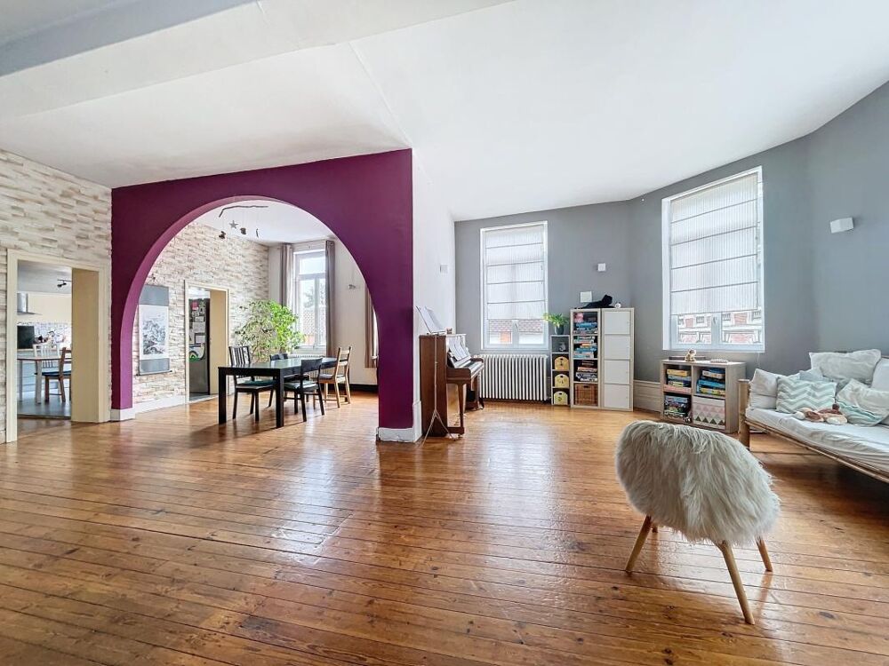 Vente Duplex/Triplex Appartement bourgeois de 250m² en hyper-centre ville avec terrasse et garage Armentières 9 pièces 250m² Armentieres