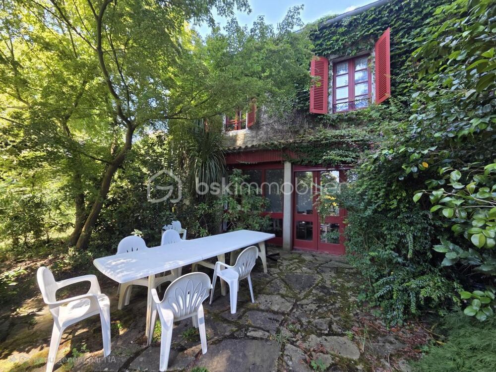 à vendre  Propriété/château Salies-de-Béarn (64270)