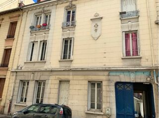  Immeuble  vendre 15 + pices 400 m