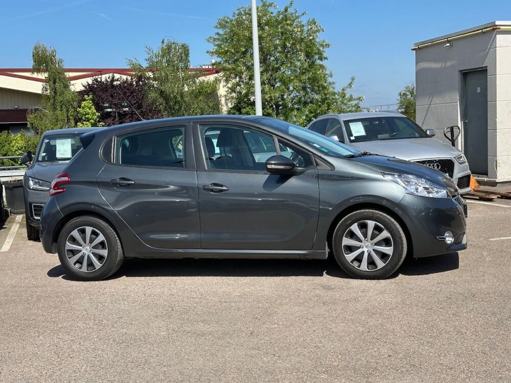 208 1.4 E-HDI FAP 68 ACTIVE BLUE LION BMP5 5P 2013 occasion 78240 Chambourcy