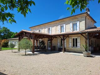  Propriété/château à vendre 12 pièces 323 m²