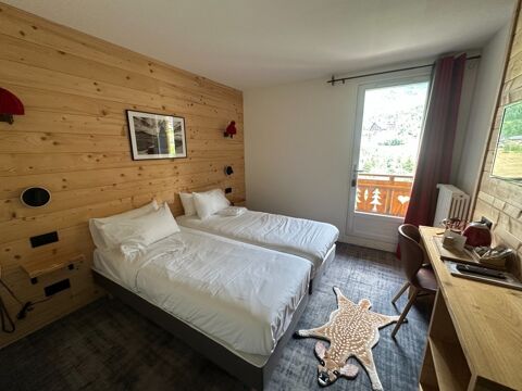   A vendre FDC et MURS, SAVOIE Sports d'Hiver à 1650m, Hotel*** Restaurant Terrasse CA 828KE EBE 204KE 