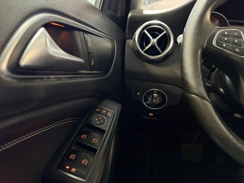Classe GLA 200 CDI / d (156.908) 2017 occasion 85190 Venansault