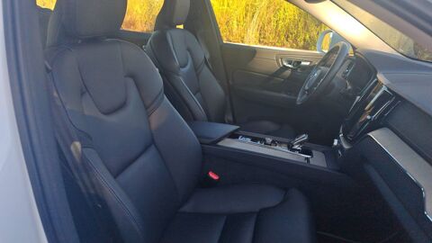 XC60 2.0 T8 392 Hybrid AWD Geartronic8 Inscription Luxe 2020 occasion 69250 Montanay