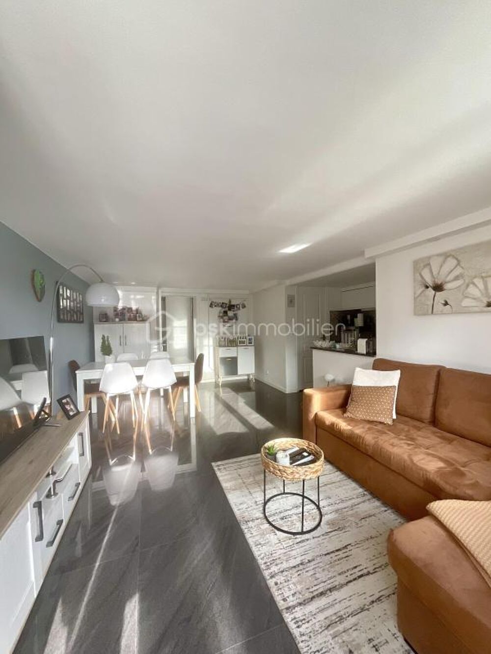 Coup de coeur  Maison individuelle entièrement rénovée  Dépendance, garage et jardin