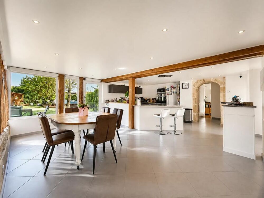 Maisons, 8 pièces à Ladon - Potentiel de 300m2