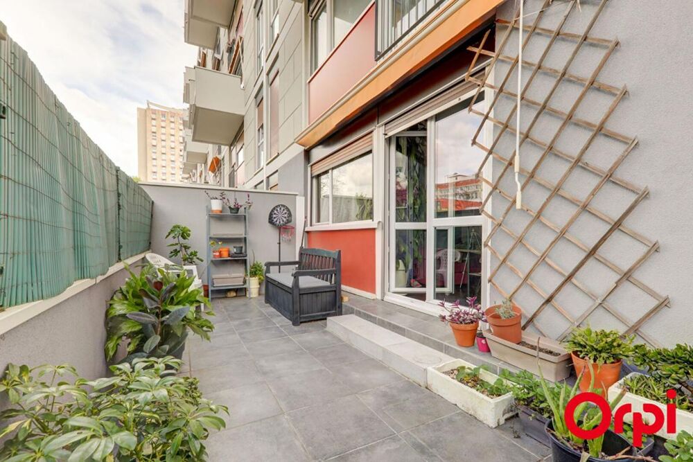 Vente Appartement A vendre  - T4  69m²  + terrasse (15m²) + parking + cave Villeurbanne