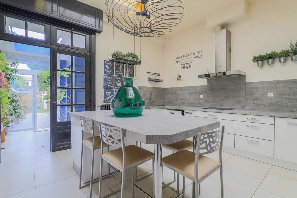 Vente Maison Maison de 8 pièces de 177 m² à Loos Loos