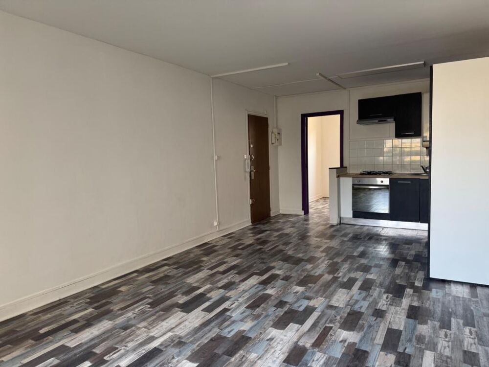 Vente Appartement À Quimper, découvrez cet appartement T4 de 67,27 m² situé au rez-de-chaussée d'une résidence Quimper
