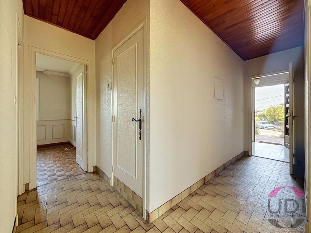 Montluçon  Charmant pavillon de 92 m² avec 3 chambres, bureau, jardin et garage