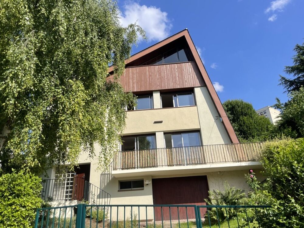 Maison darchitecte dans un domaine privé aux portes de Saint-Germain-en-Laye