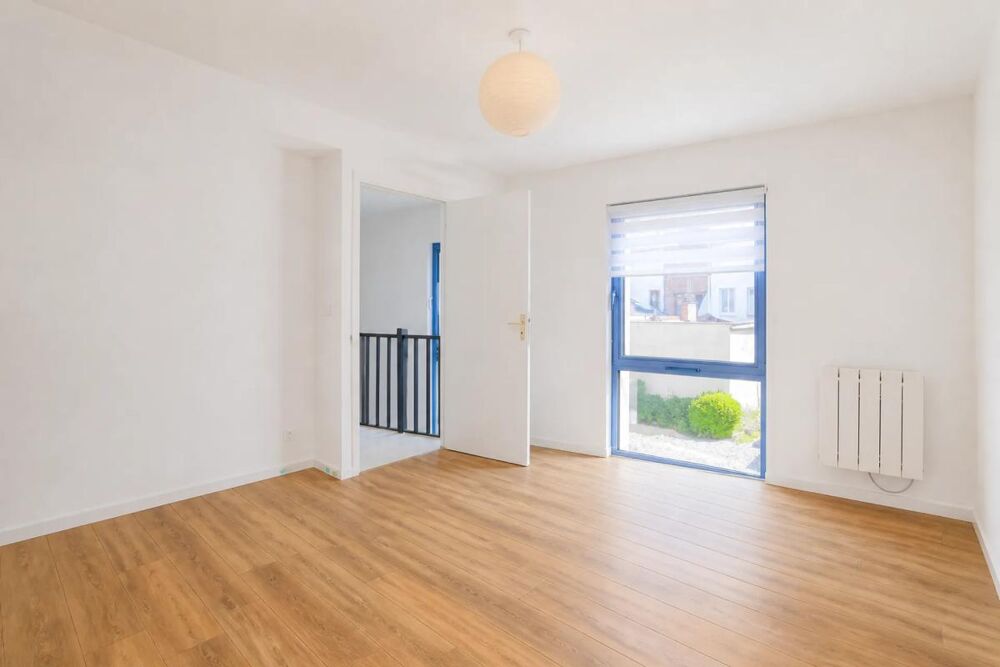 Immeuble loué avec deux appartements à Douai
