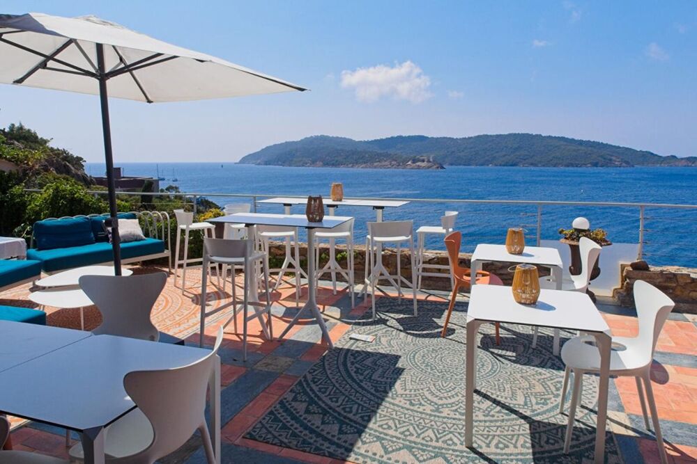 � vendre  Villa Hy�res (83400)