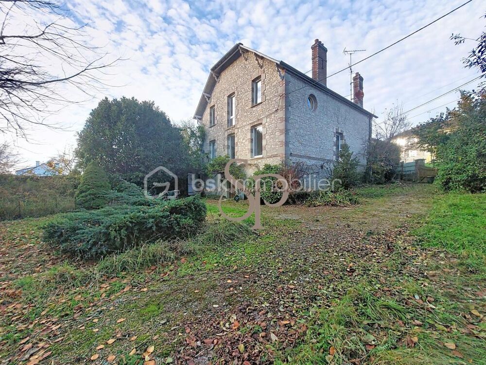 Vente Maison Maison 8 pièces environ 190 m² Lorrez le bocage preaux