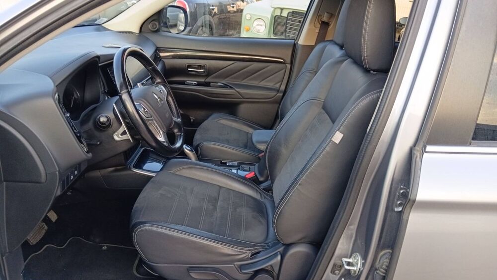 Outlander 2.0 MIVEC 163 Plug in Hybrid 4WD BVA Energy Zen 2017 occasion 20000 Ajaccio