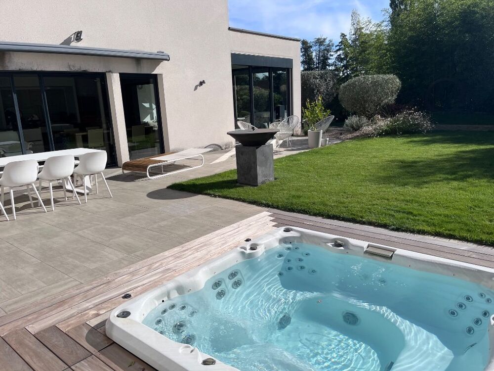 � vendre  Villa Saint-Just-Saint-Rambert (42170)