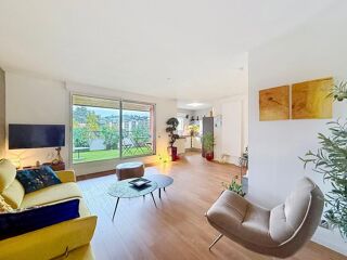 Vente Appartement SUPERBE T2 TRAVERSANT AU DERNIER ÉTAGE AVEC DEUX TERRASSES, CAVE ET GARAGE ANNEMASSE (74) Annemasse