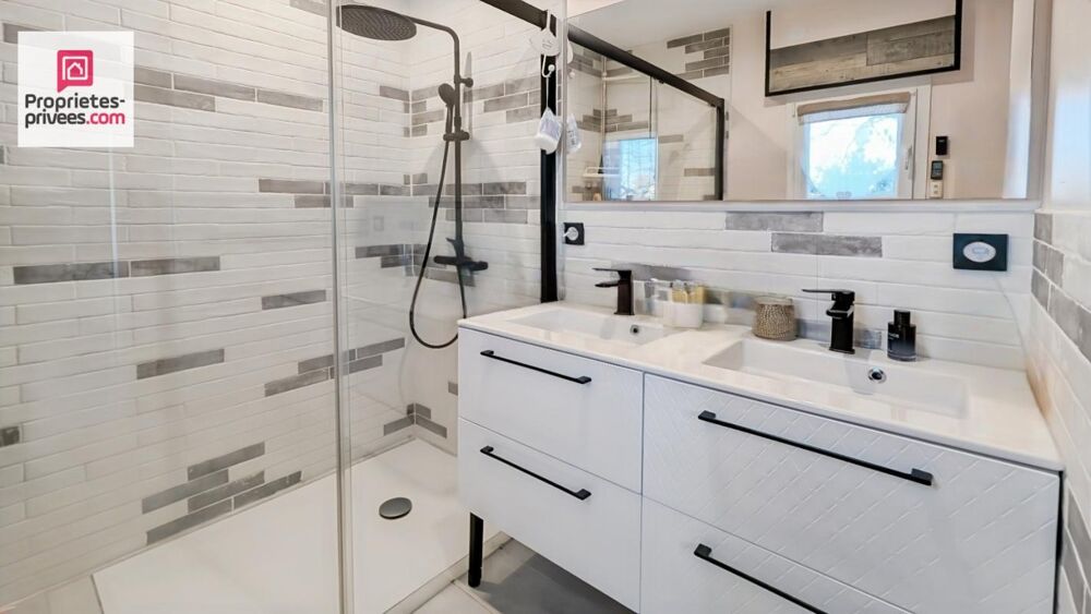 � vendre  Maison Figani�res (83830)