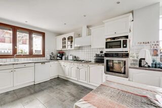  Maison à vendre 8 pièces 211 m²