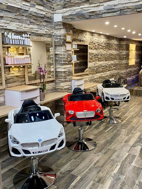 Salon de coiffure enfants + femmes refait &agrave; neuf, emplacement N&deg;1 &agrave; Lyon 6: 1 opportunit&eacute; rare &agrave; saisir !!BAISSE DE PRIX! 67000 69006 Lyon 6eme arrondissement