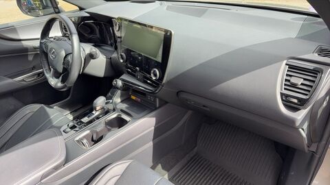 NX 2.5 VVT-i 450h+ 309 Plug in Hybrid AWD E-CVT F Sport Executi 2022 occasion 60260 Lamorlaye
