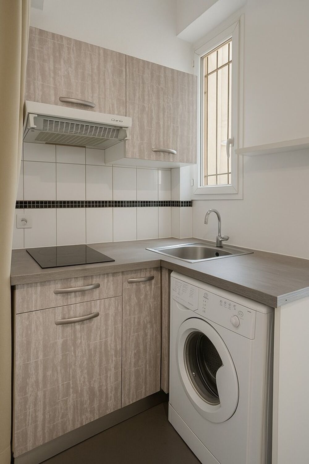 T2 de 20 m²  Rez-de-chaussée  Vendu loué  Métro 4 Chemins (Aubervilliers)