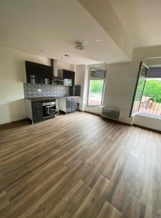  Immeuble à vendre 15 + pièces 475 m²