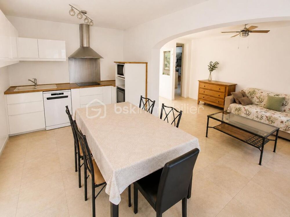 à vendre  Propriété/château Néoules (83136)
