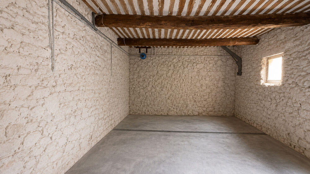 172 m2 - Grand potentiel - Toiture neuve - 10 couchages - Jardinet