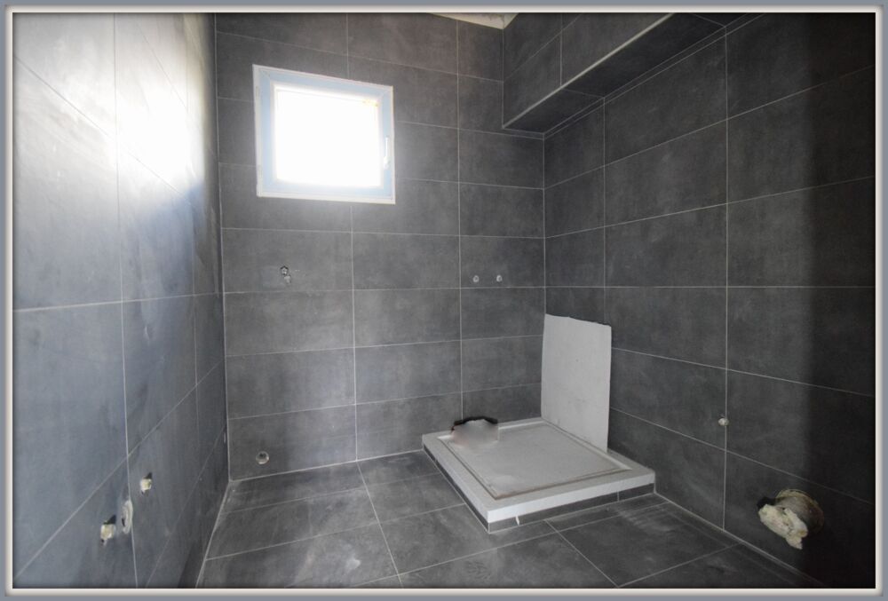 Vente Appartement Appartement à vendre 3 pièces GRASSE dans hameau au calme Grasse