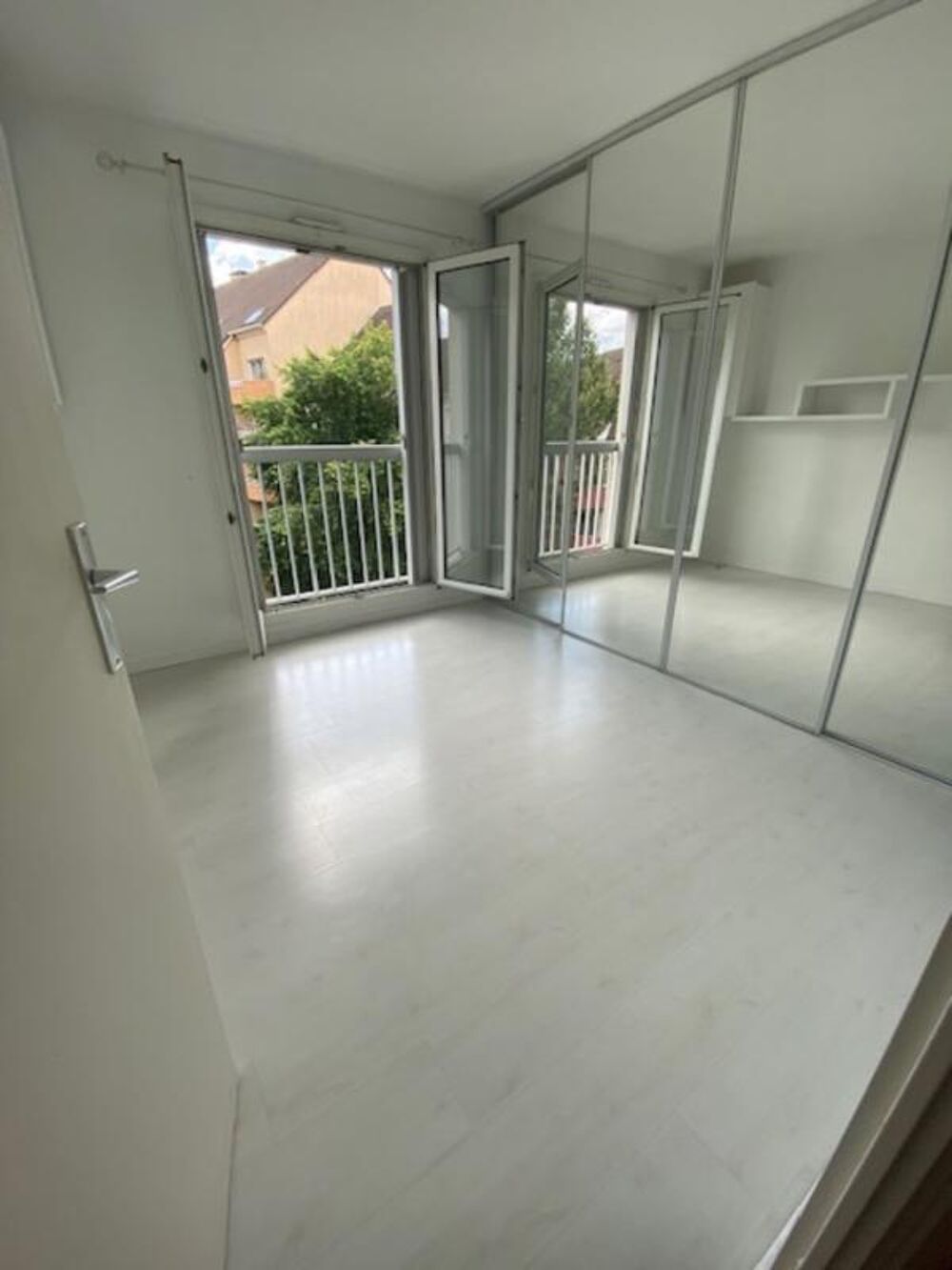 Vente Appartement Appartement à vendre 2 pièces LONGJUMEAU (91) Longjumeau