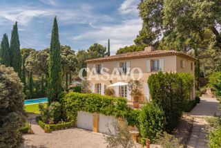  Villa à vendre 8 pièces 272 m²