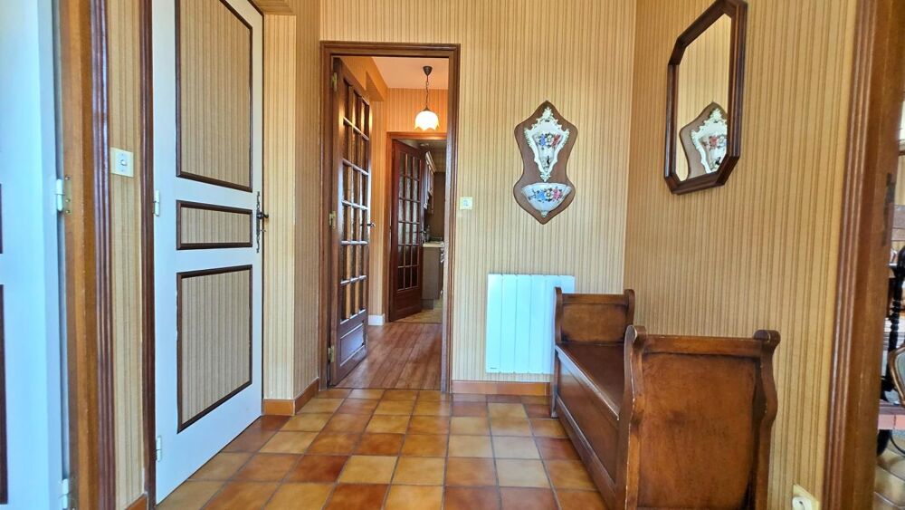 Vente Maison Maison à vendre 7 pièces + Garage + Jardin - Centre-Bourg ORADOUR SUR GLANE (87) Oradour sur glane