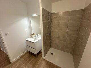  Appartement à louer 2 pièces 44 m²